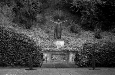 01  Cliveden  WW1 Memorial  1974