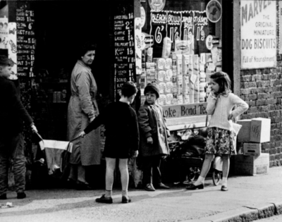 SC59 Grocers Shop, Stepney 1960 Pg25